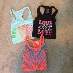 (Lot) 3 Cute Tank Top